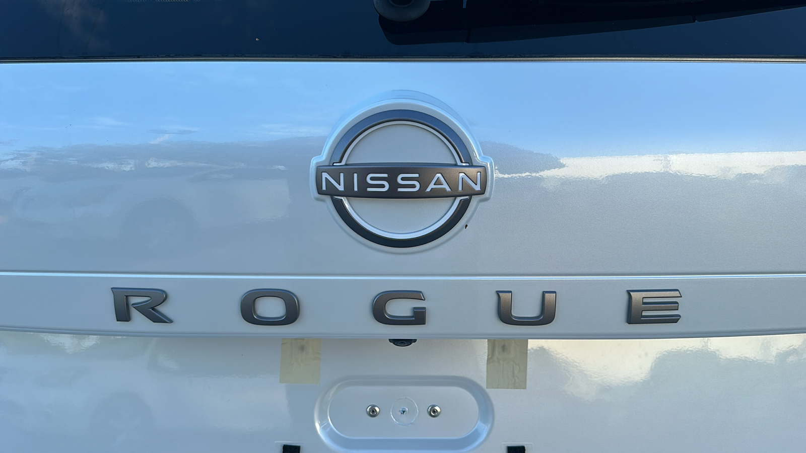 2025 Nissan Rogue SV 9