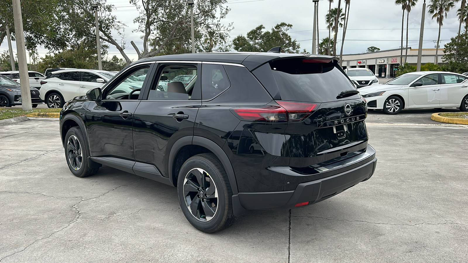 2025 Nissan Rogue SV 5