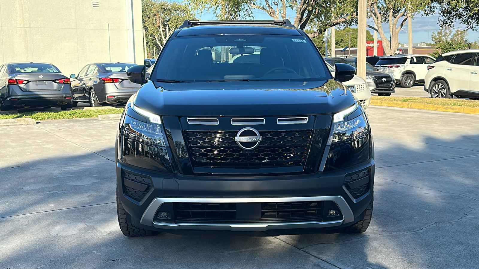 2025 Nissan Pathfinder SV 2