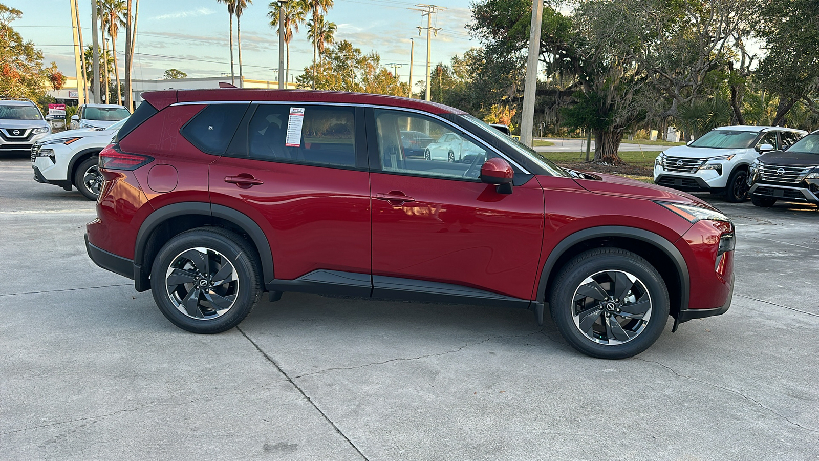 2025 Nissan Rogue SV 8