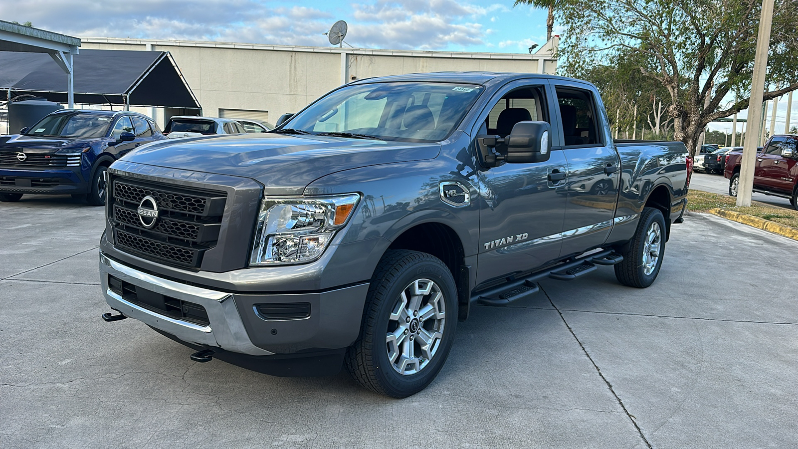 2024 Nissan Titan XD SV 3