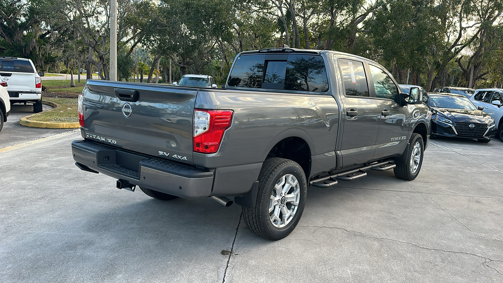 2024 Nissan Titan XD SV 7