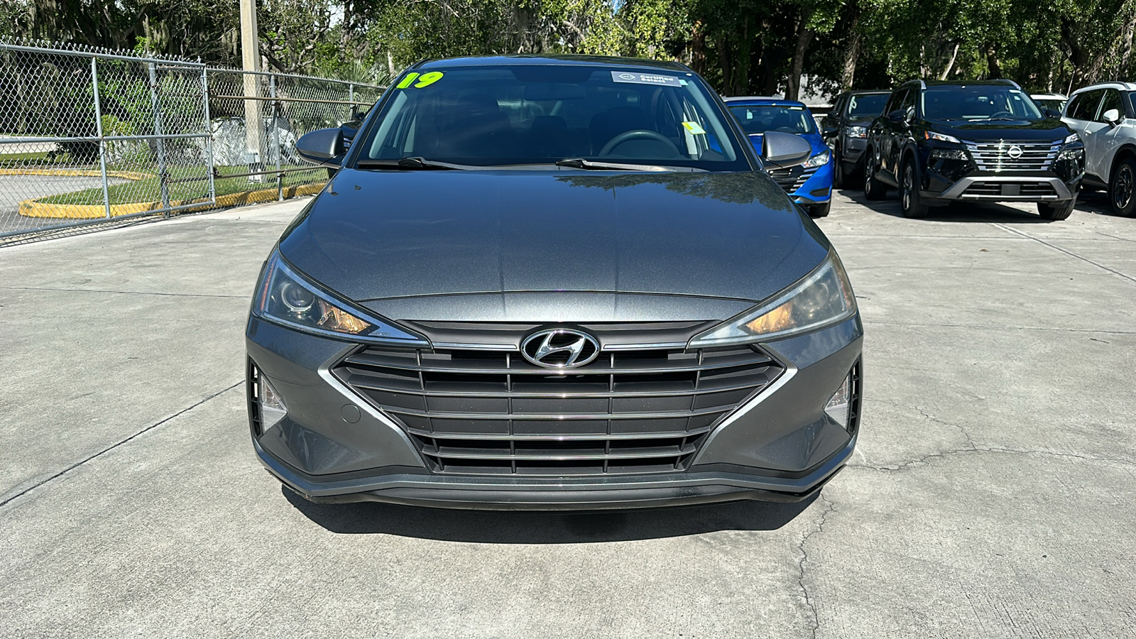 2019 Hyundai Elantra SE 2