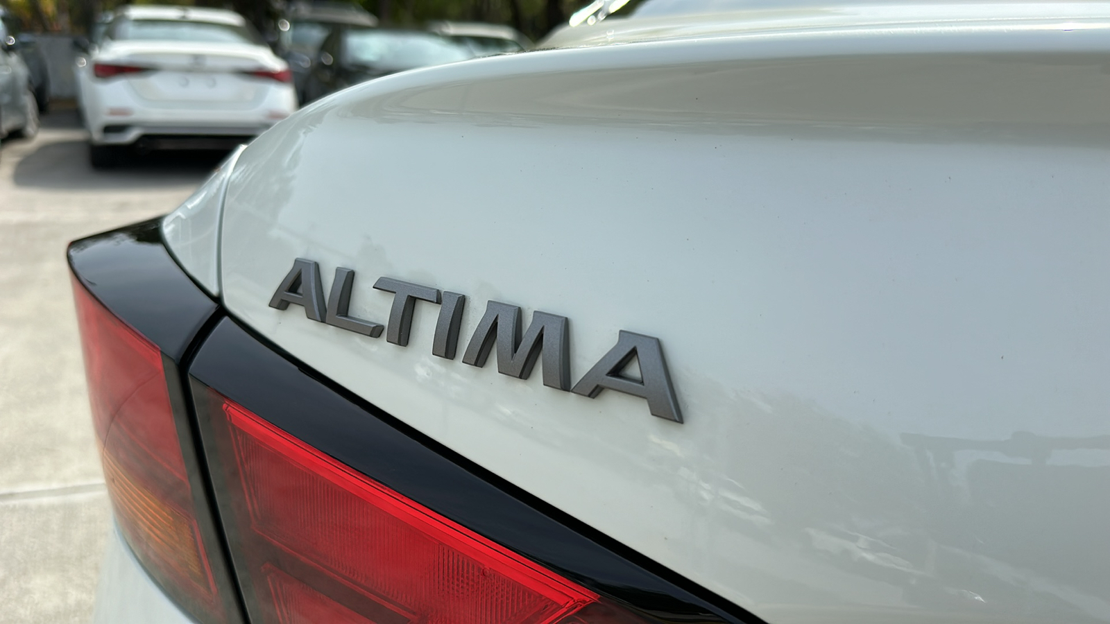 2023 Nissan Altima 2.5 SL 10