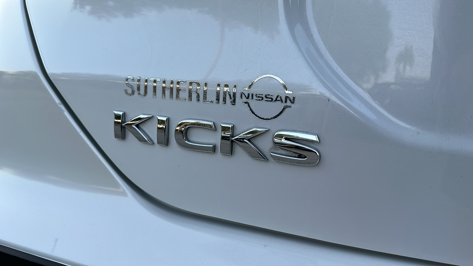 2021 Nissan Kicks SR 10