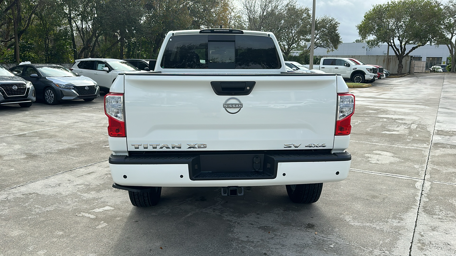 2024 Nissan Titan XD SV 6