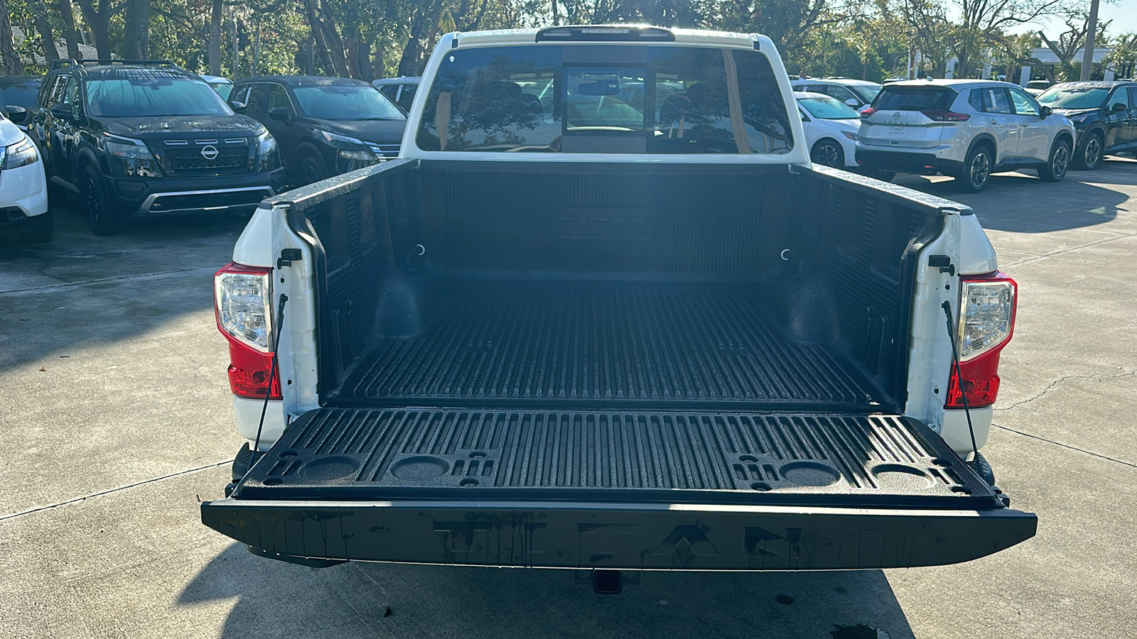 2018 Nissan Titan SV 31