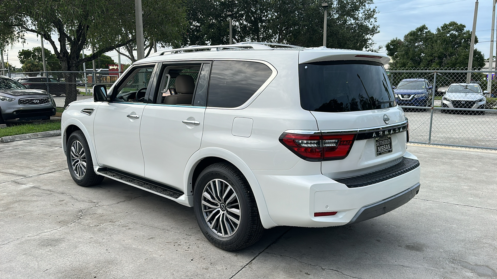 2024 Nissan Armada SL 5