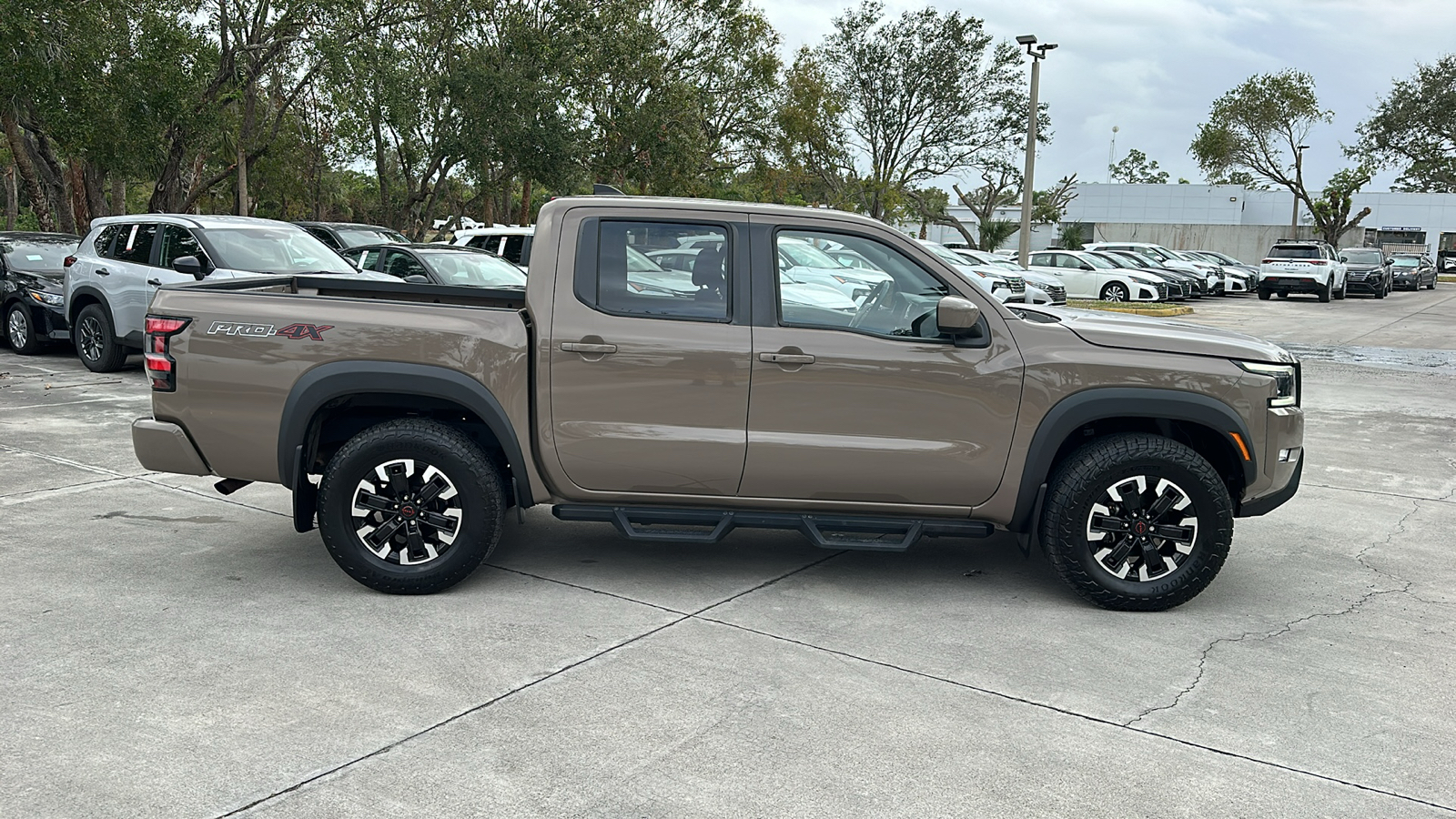 2022 Nissan Frontier PRO-4X 8