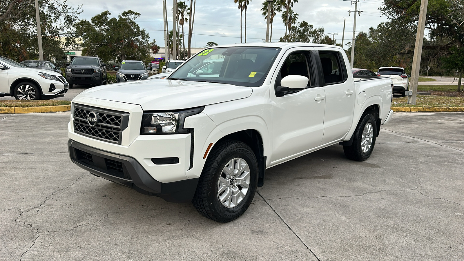 2022 Nissan Frontier SV 3