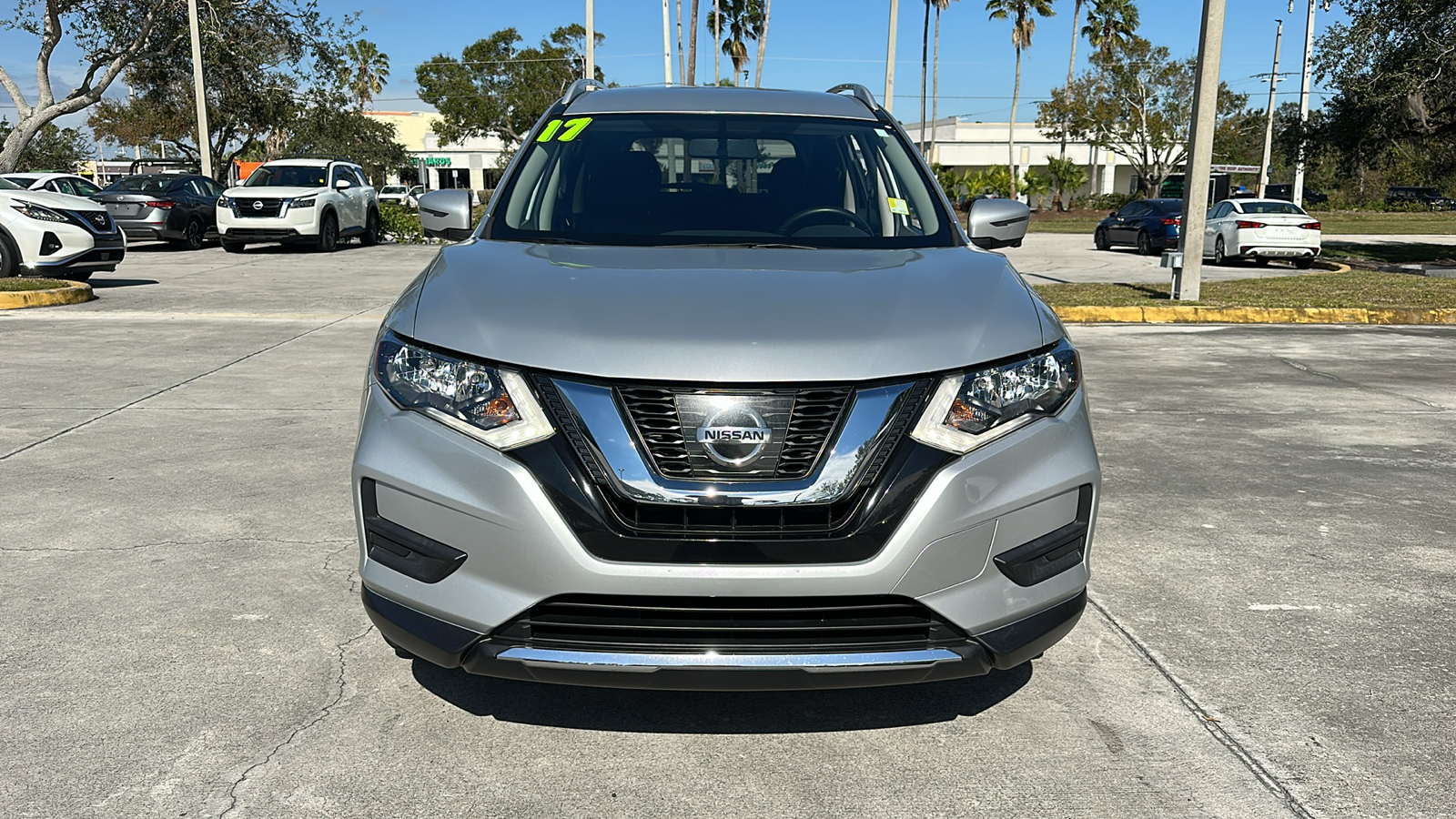 2017 Nissan Rogue SV 2