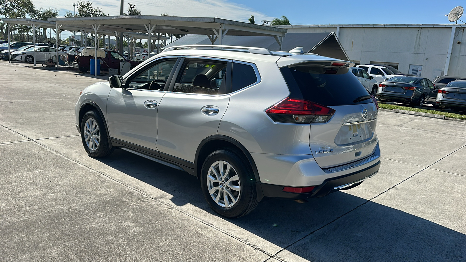 2017 Nissan Rogue SV 5