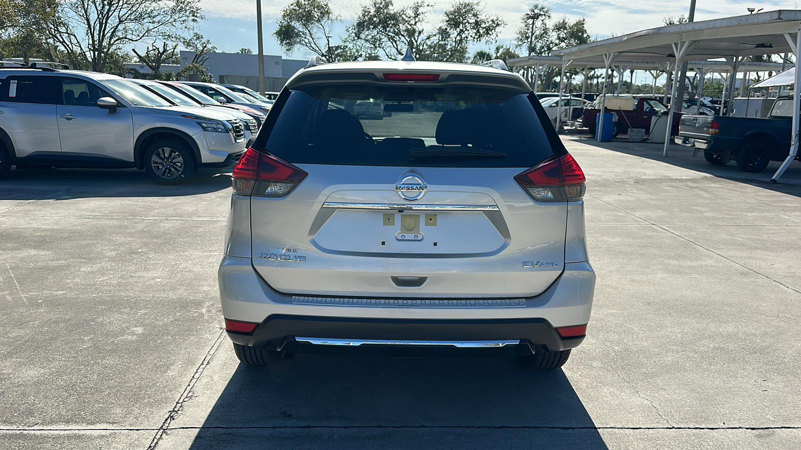 2017 Nissan Rogue SV 6