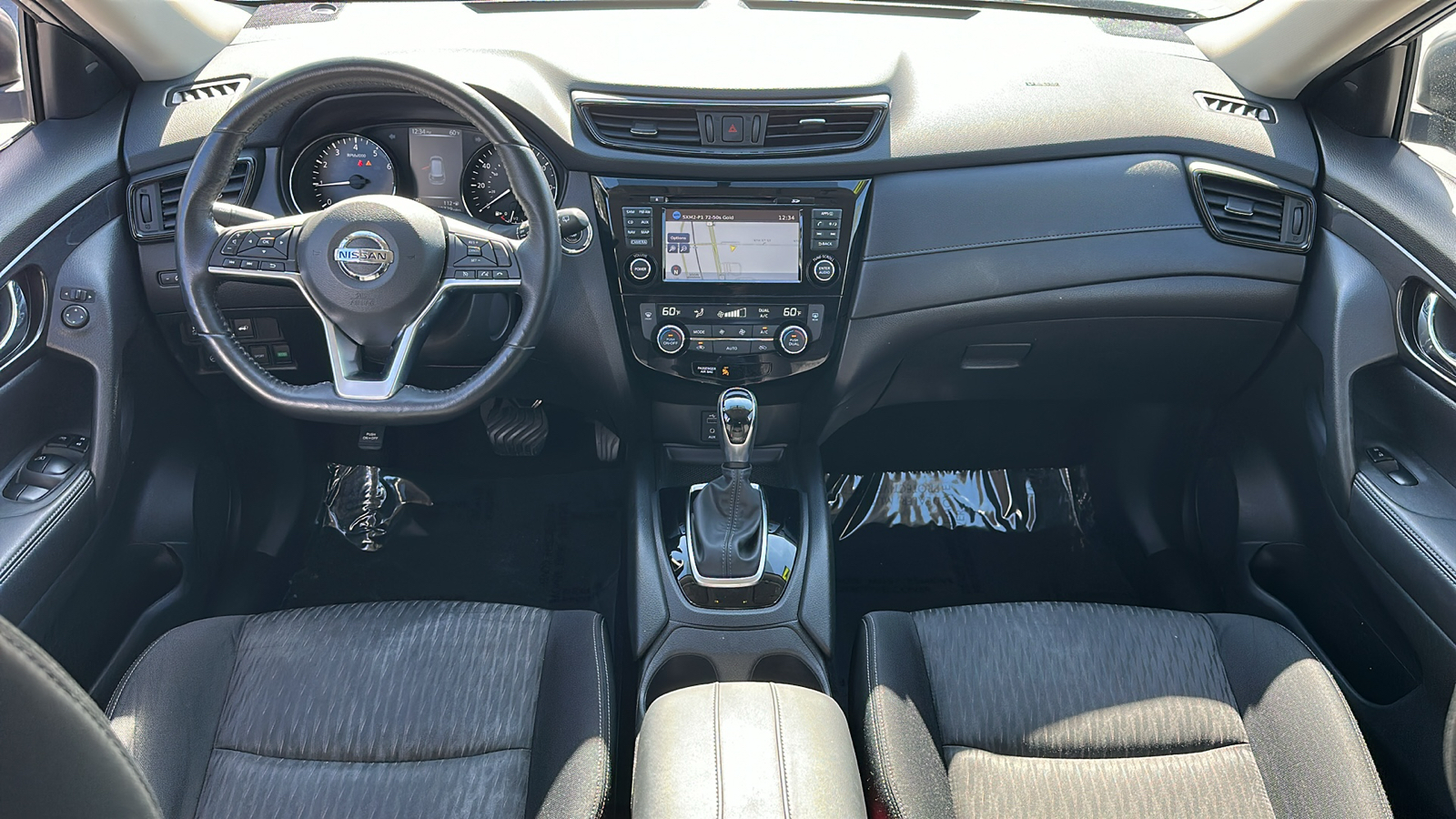 2017 Nissan Rogue SV 13