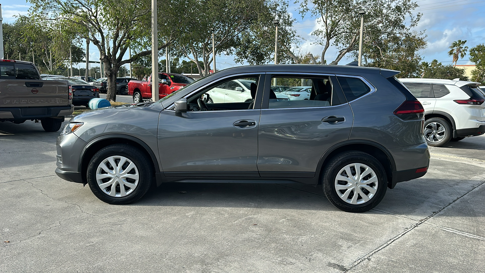 2019 Nissan Rogue S 4