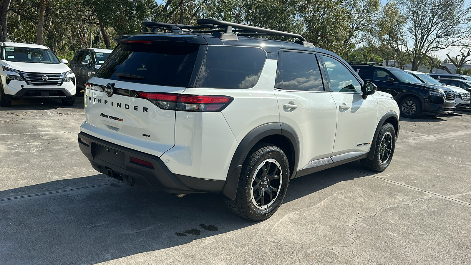 2023 Nissan Pathfinder Rock Creek 7