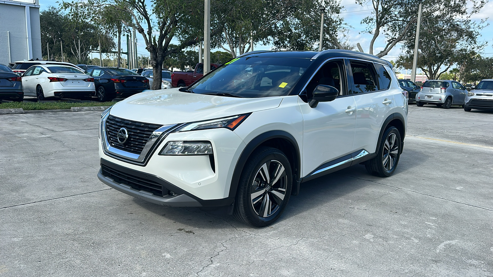 2021 Nissan Rogue SL 3