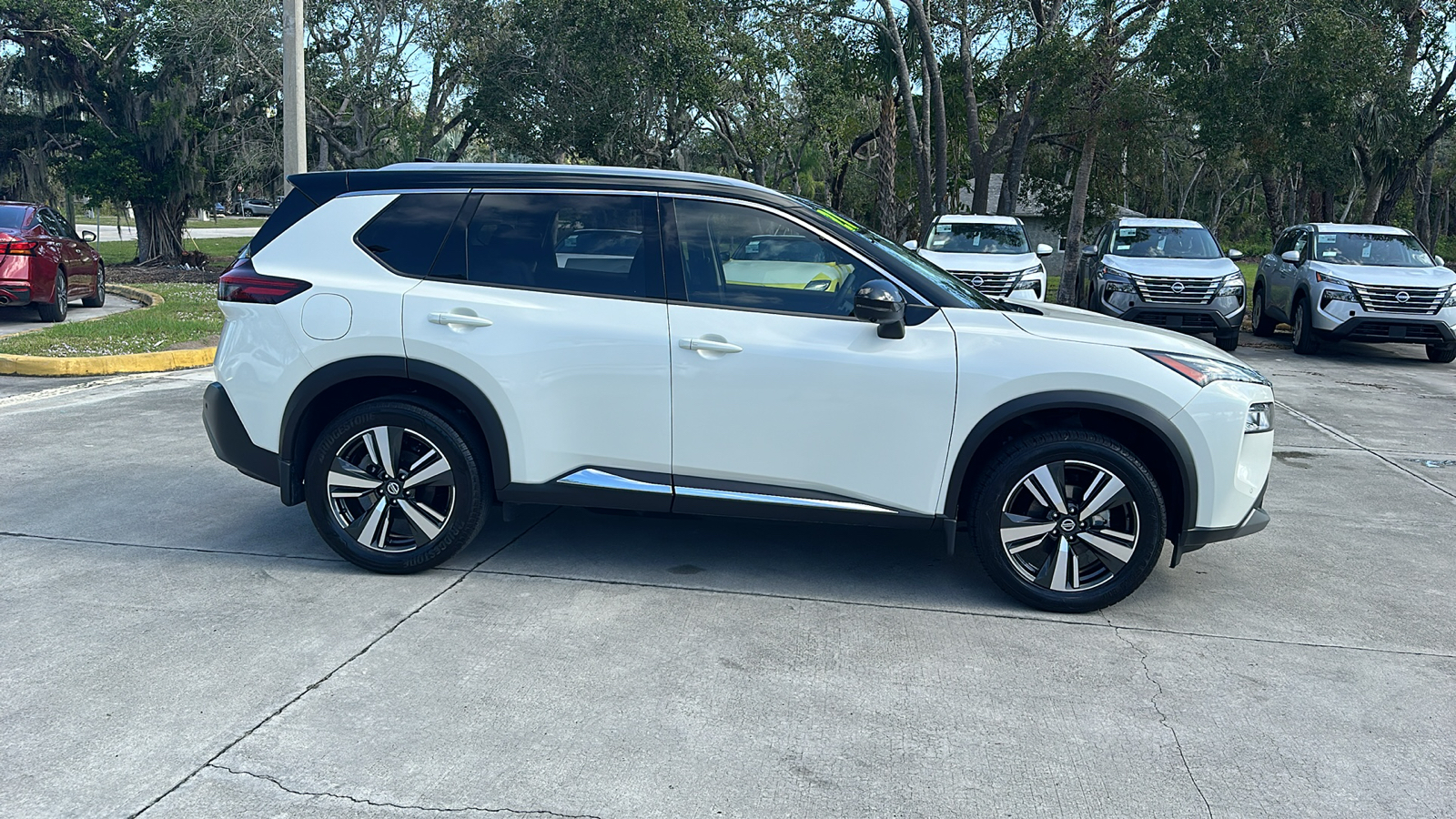 2021 Nissan Rogue SL 8