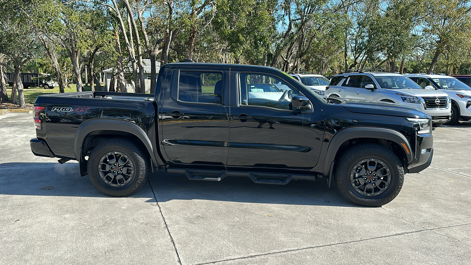 2022 Nissan Frontier PRO-4X 8