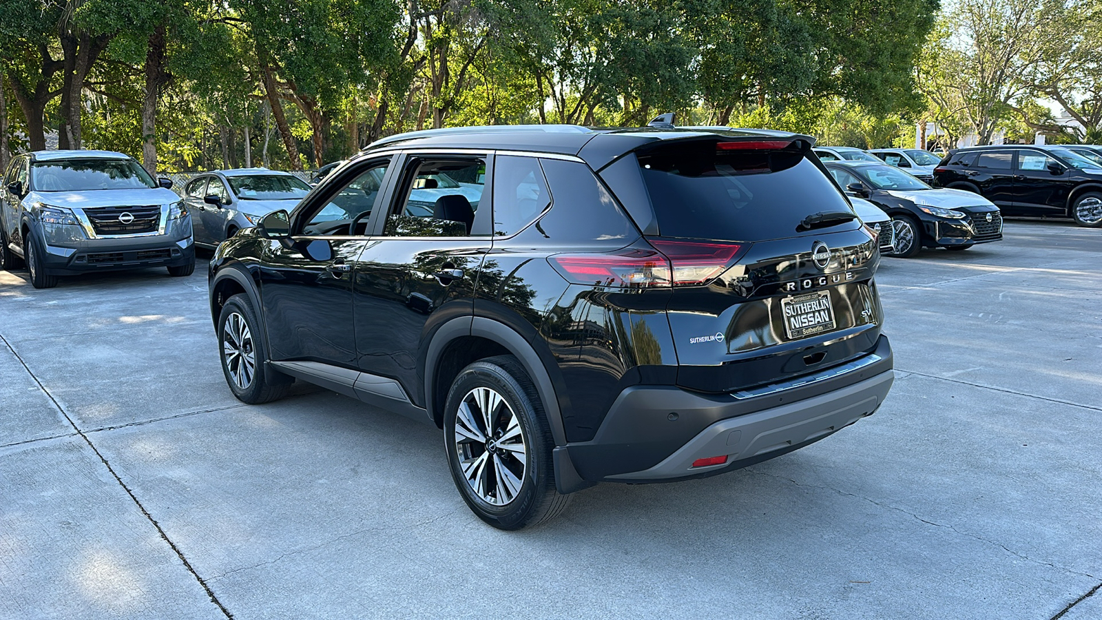 2022 Nissan Rogue SV 6