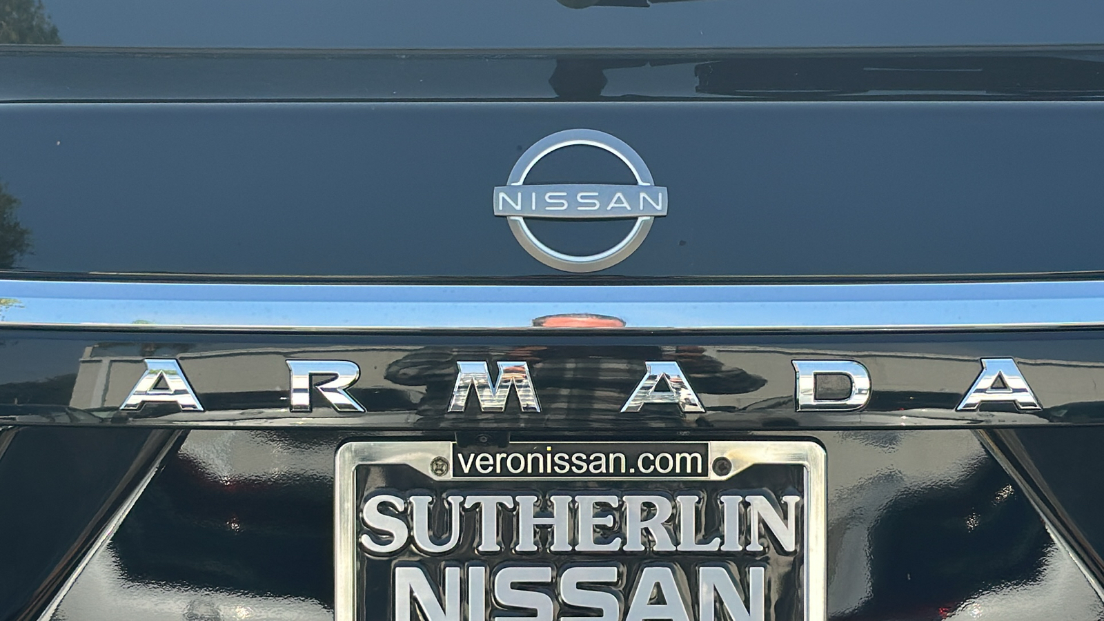 2023 Nissan Armada SV 10