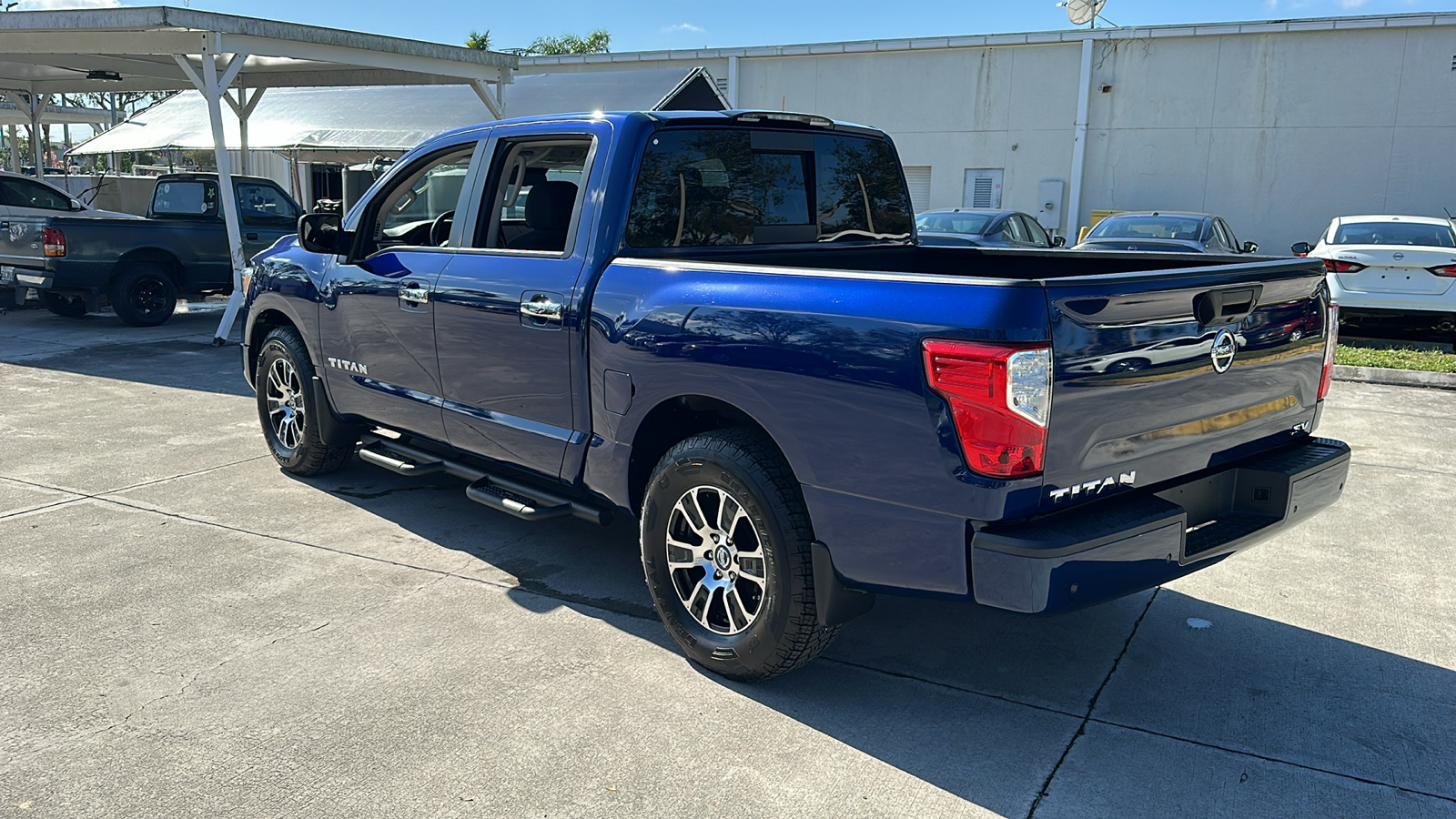 2021 Nissan Titan SV 5