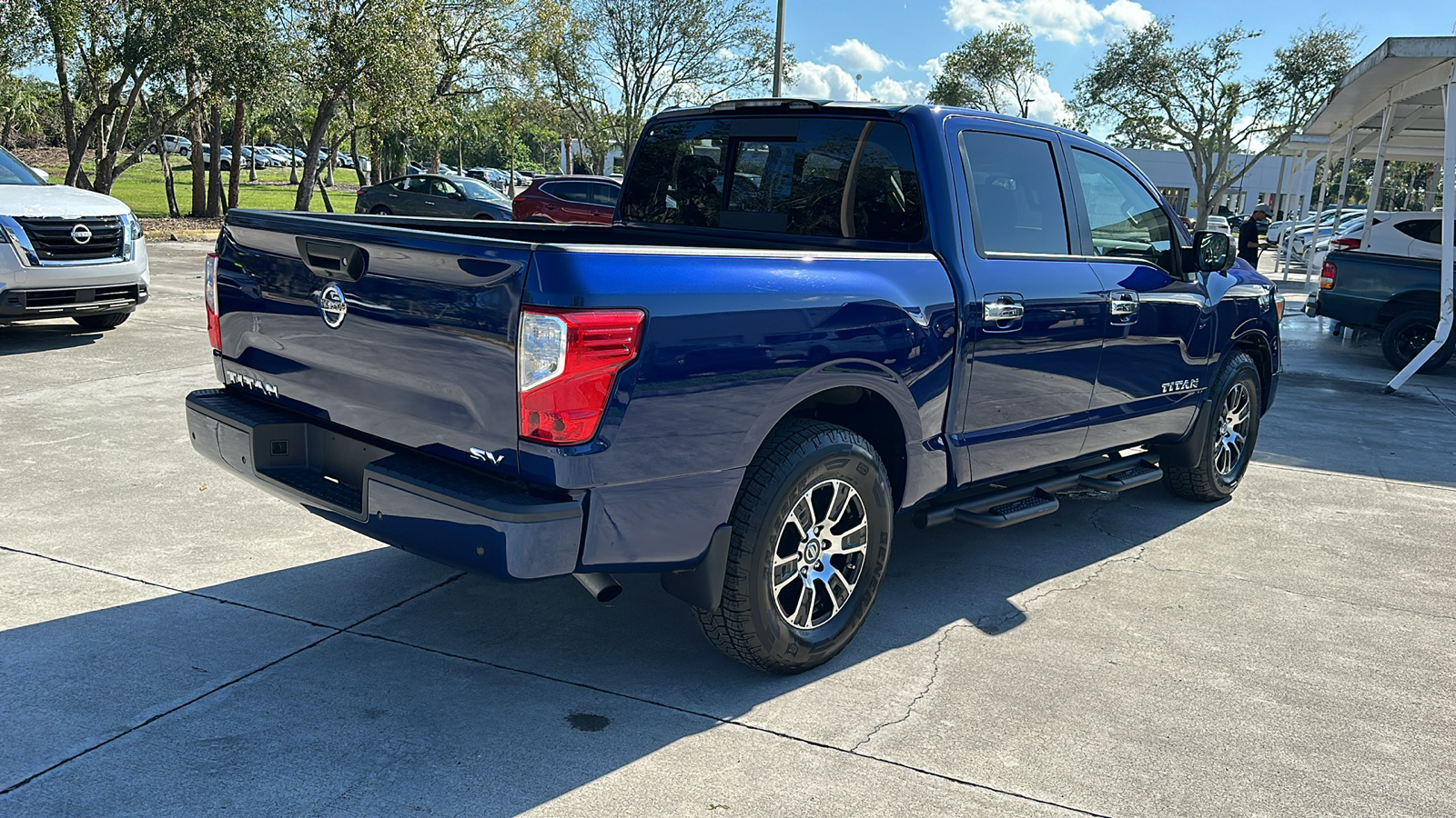 2021 Nissan Titan SV 7