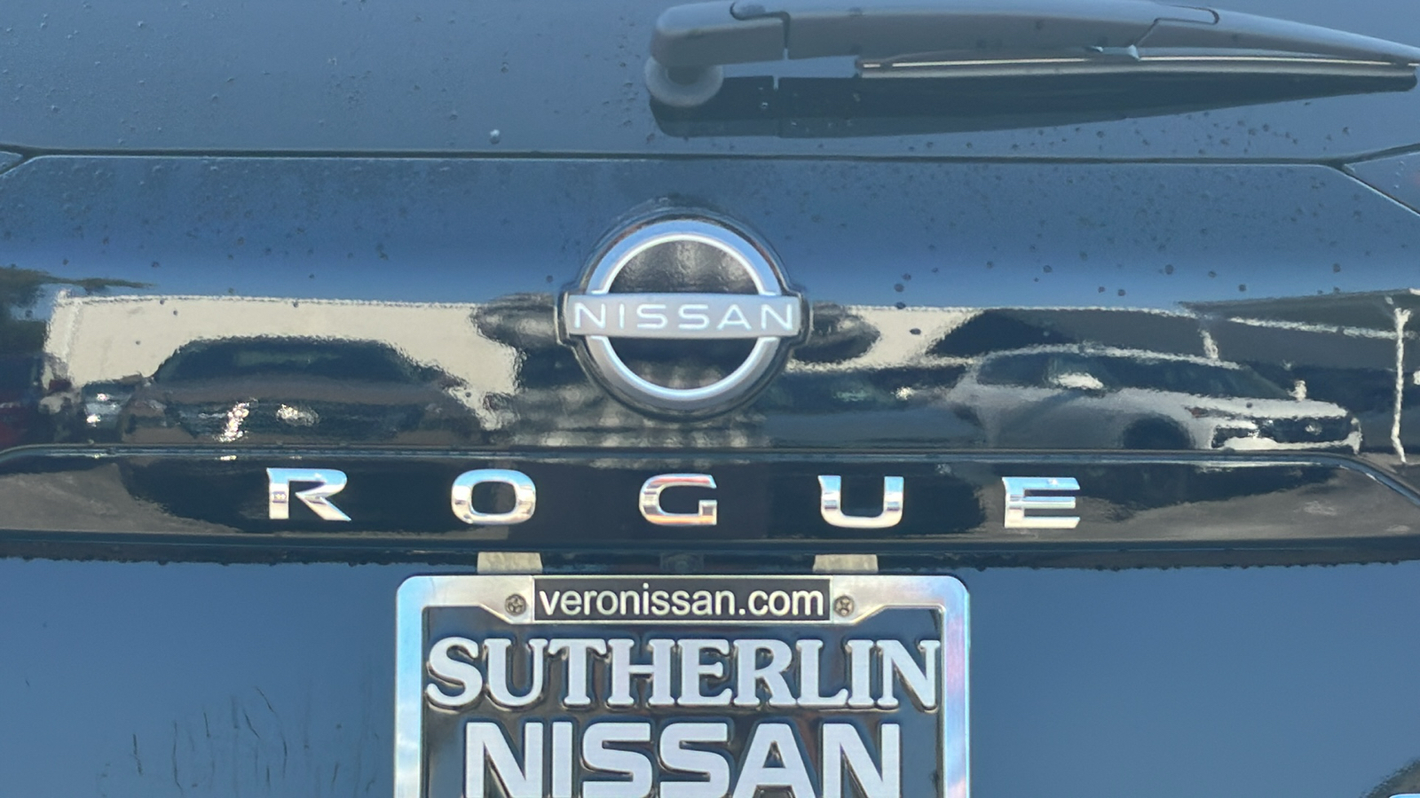 2023 Nissan Rogue SV 10