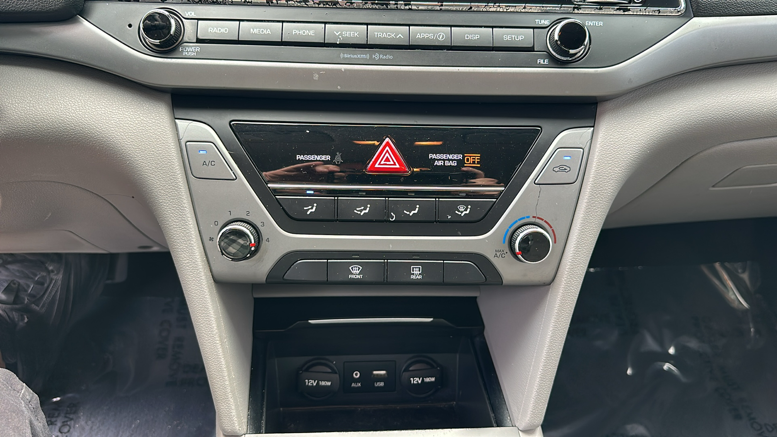 2017 Hyundai Elantra SE 25