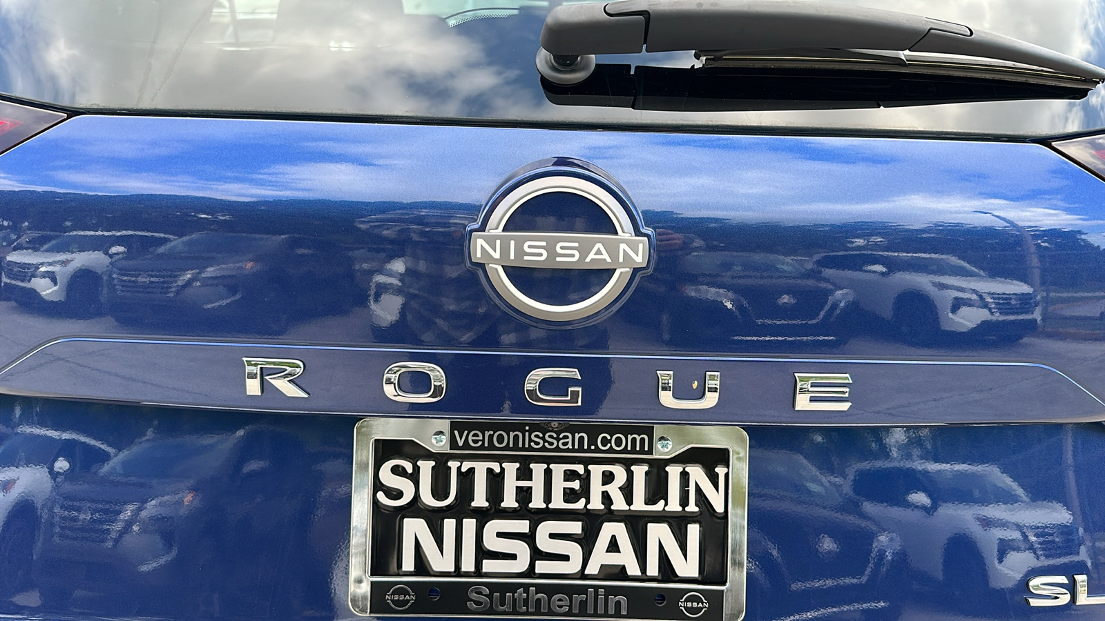 2023 Nissan Rogue SL 10
