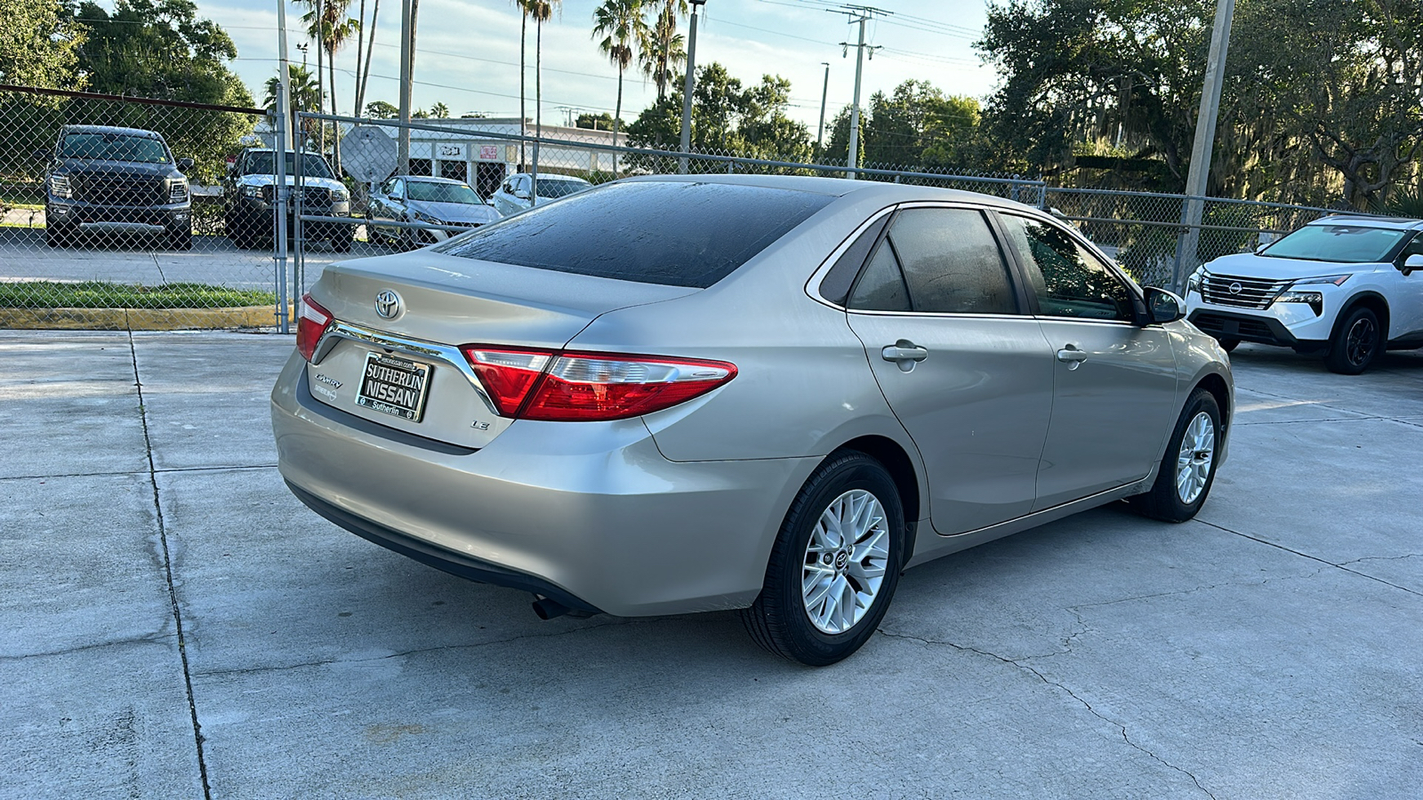 2017 Toyota Camry LE 8