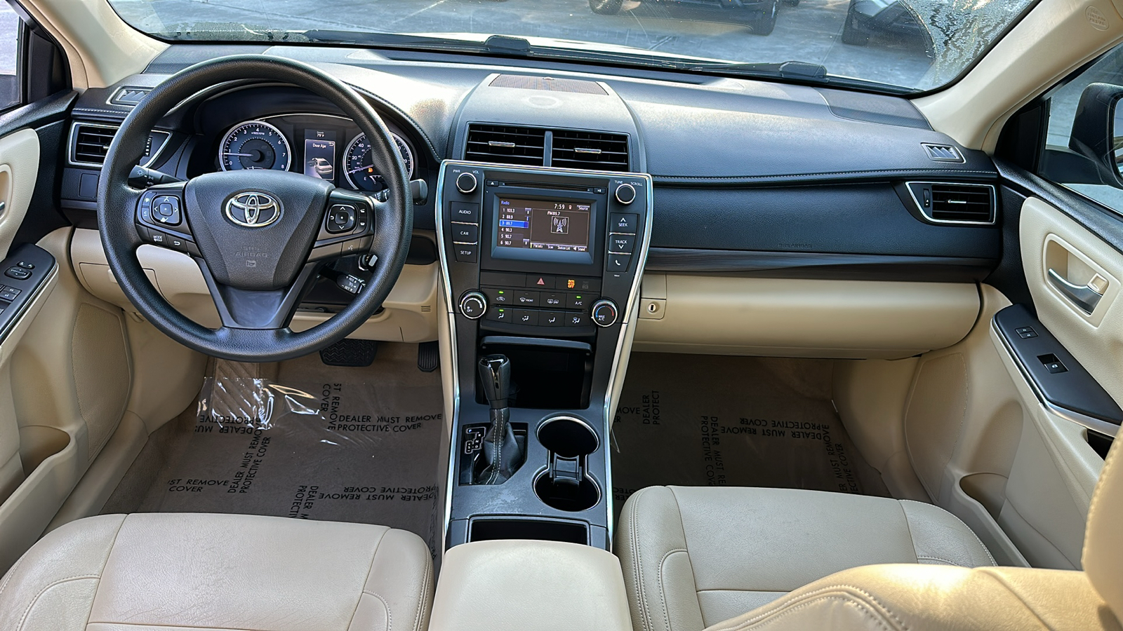 2017 Toyota Camry LE 14