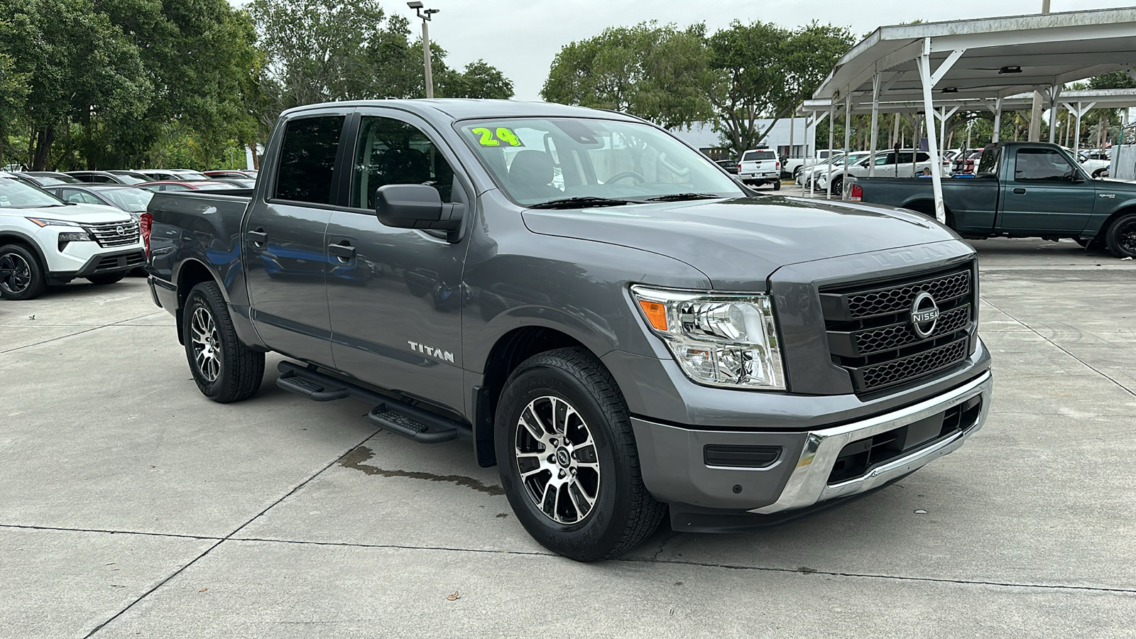 2024 Nissan Titan SV 1