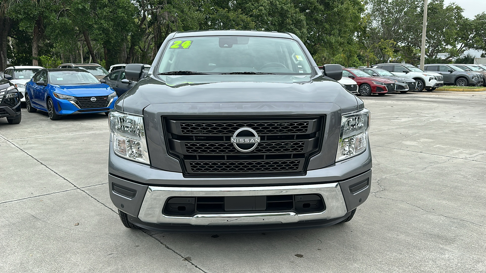 2024 Nissan Titan SV 2