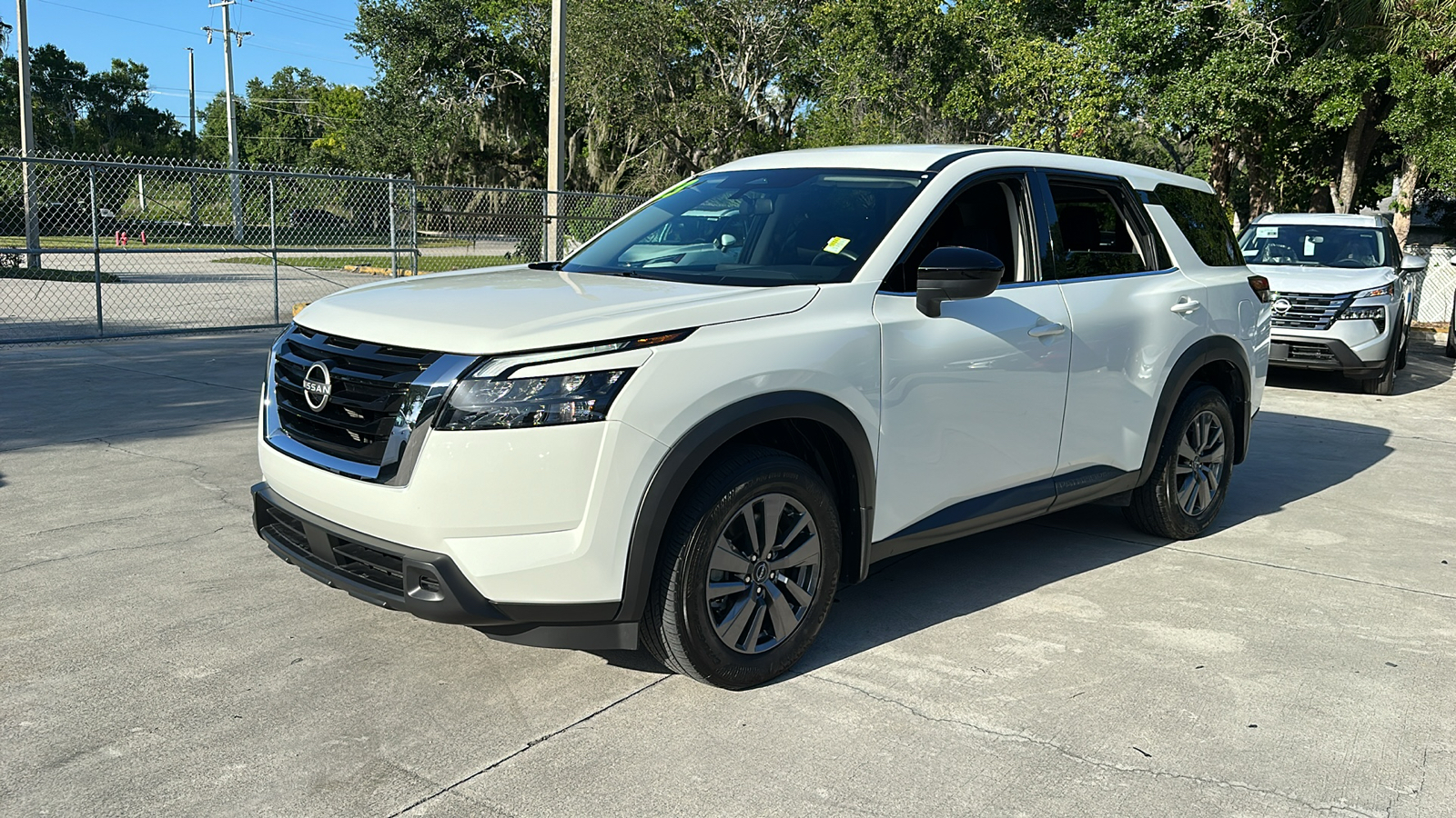 2023 Nissan Pathfinder S 4