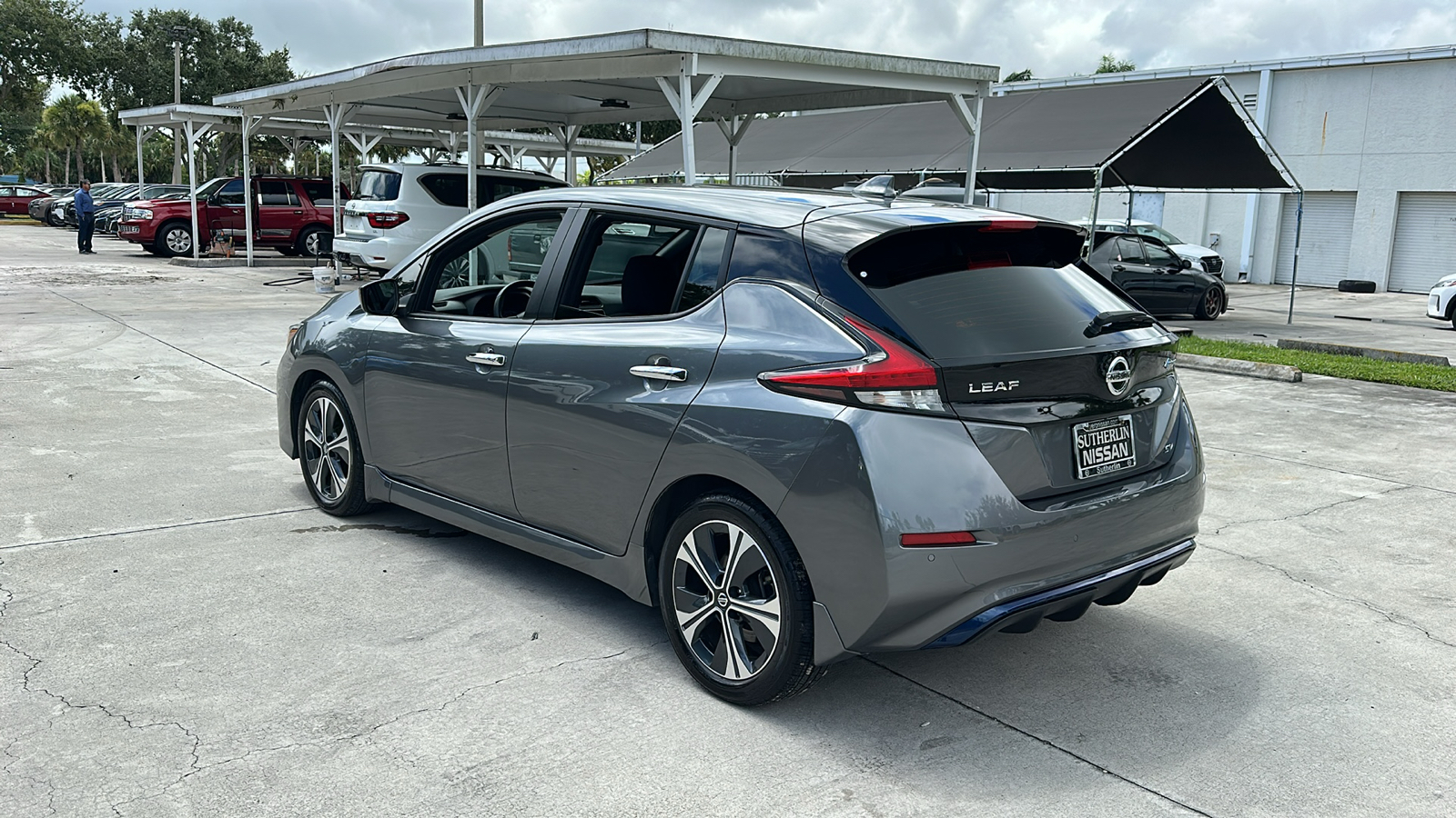 2022 Nissan LEAF SV 6