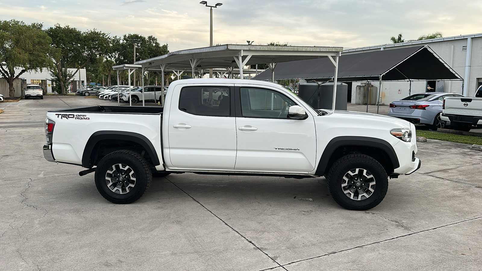 2022 Toyota Tacoma 2WD TRD Off-Road 9