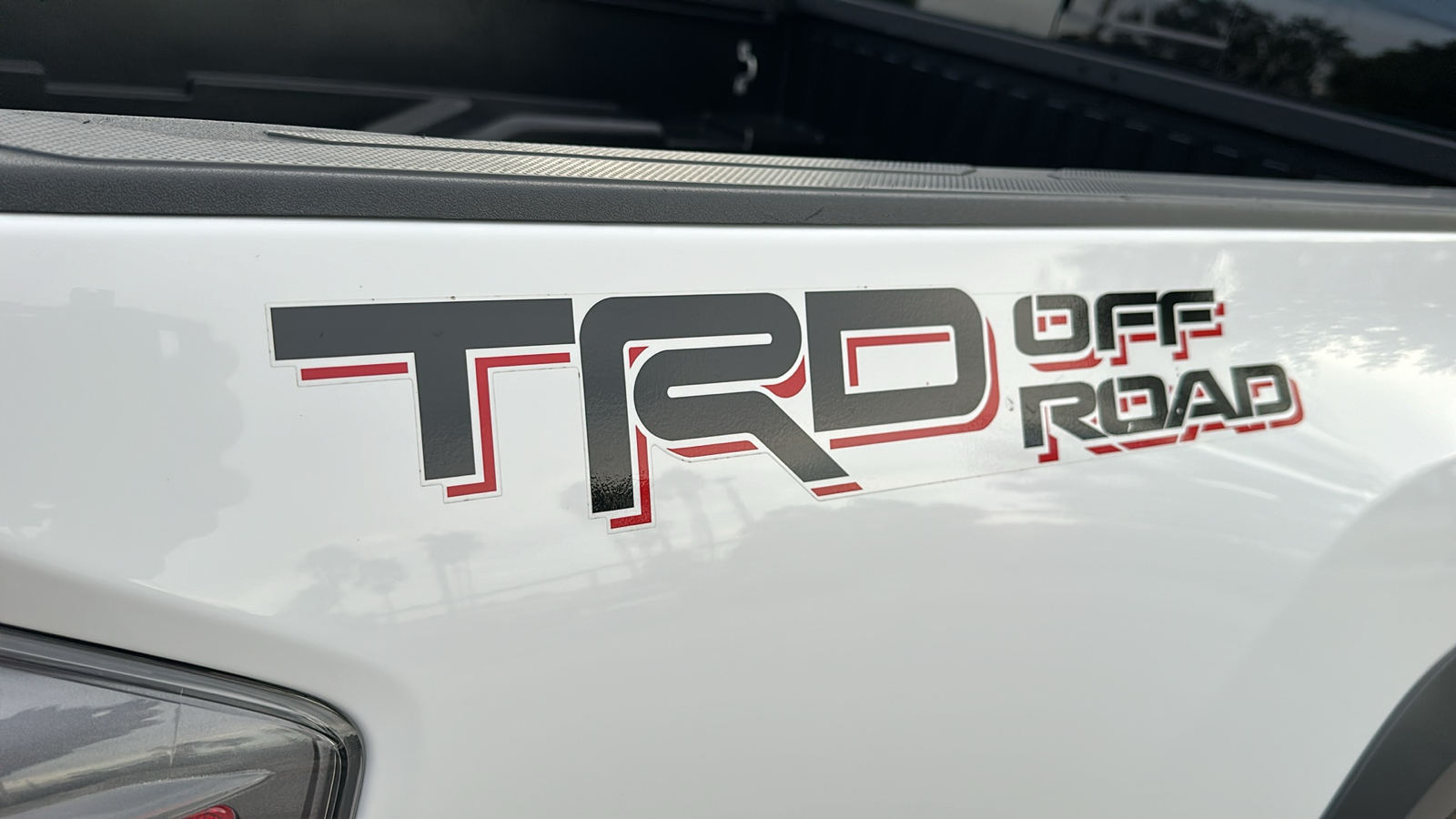 2022 Toyota Tacoma 2WD TRD Off-Road 12