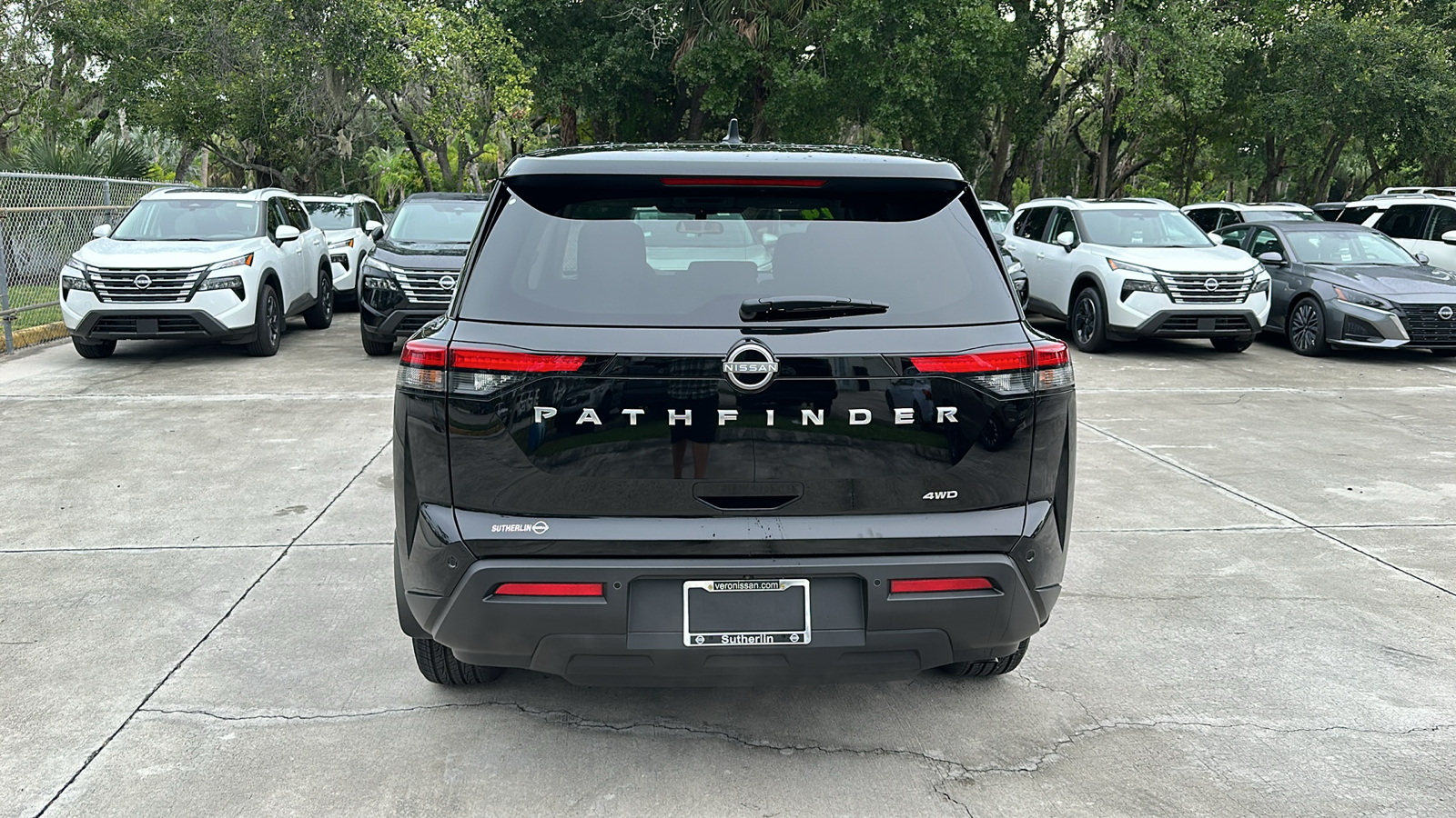 2024 Nissan Pathfinder S 7