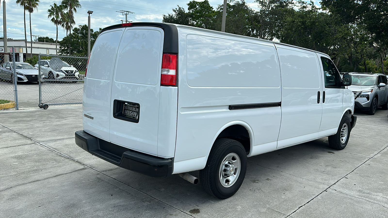 2023 Chevrolet Express Cargo Van Work Van 8