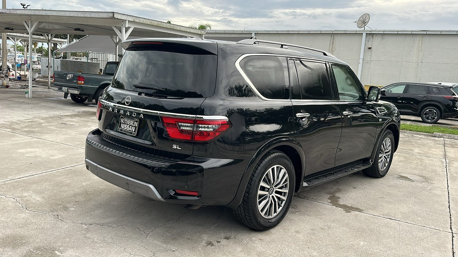 2021 Nissan Armada SL 8