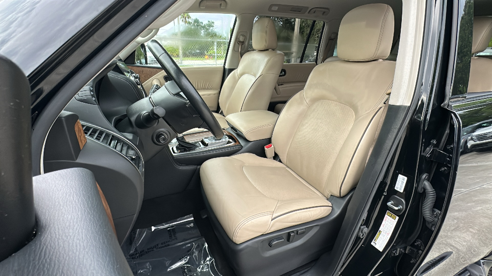 2021 Nissan Armada SL 32