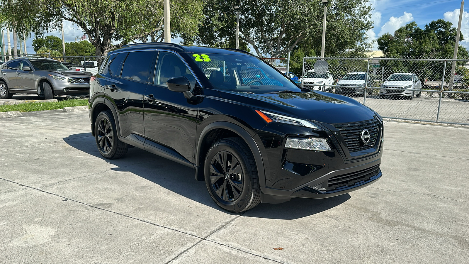 2023 Nissan Rogue SV 1