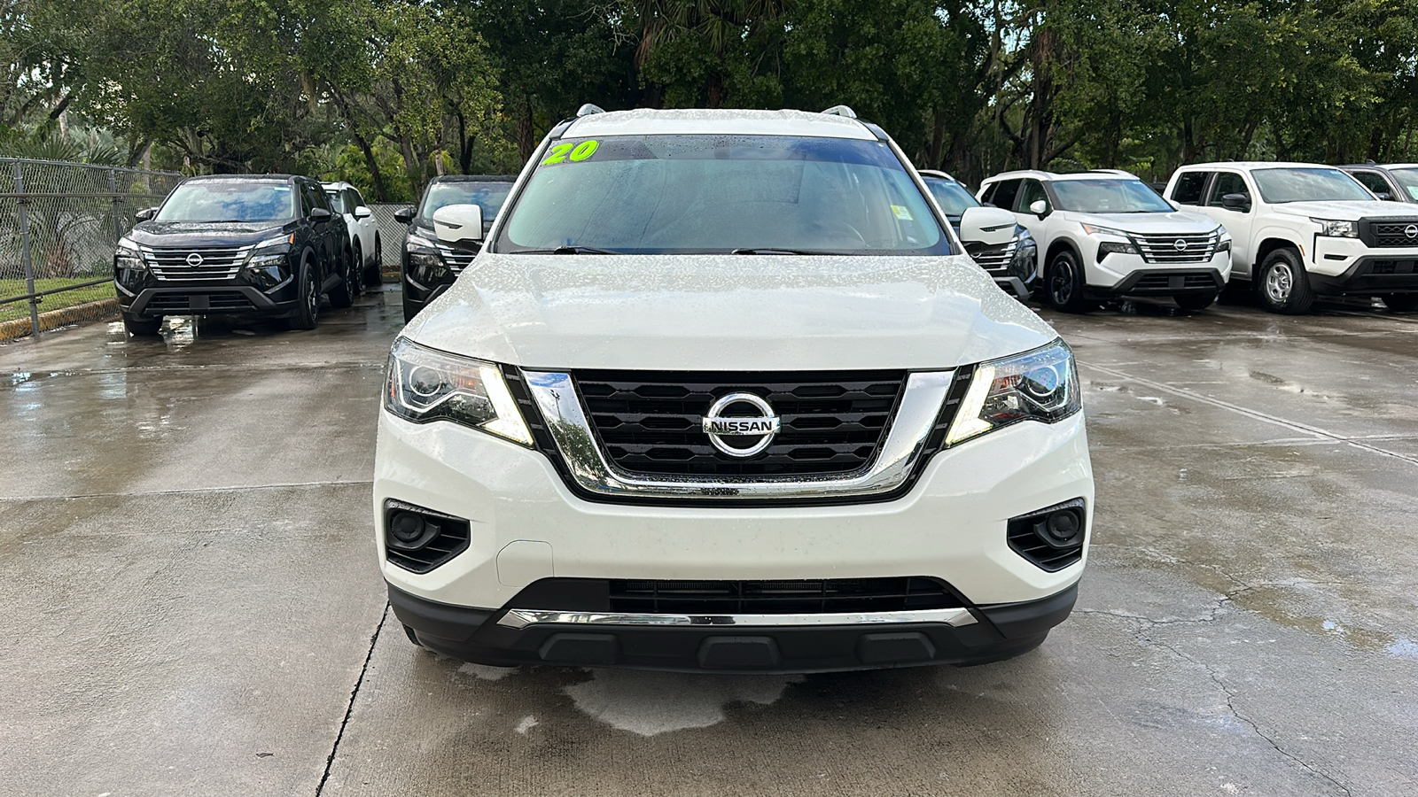 2020 Nissan Pathfinder S 2