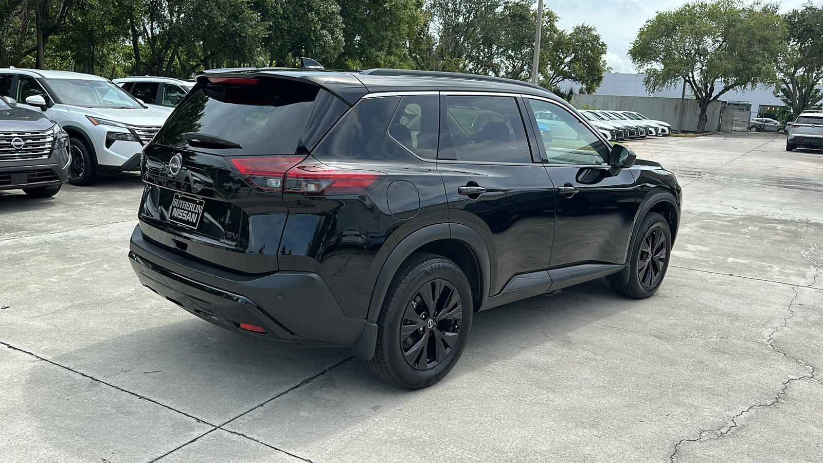 2024 Nissan Rogue SV 7