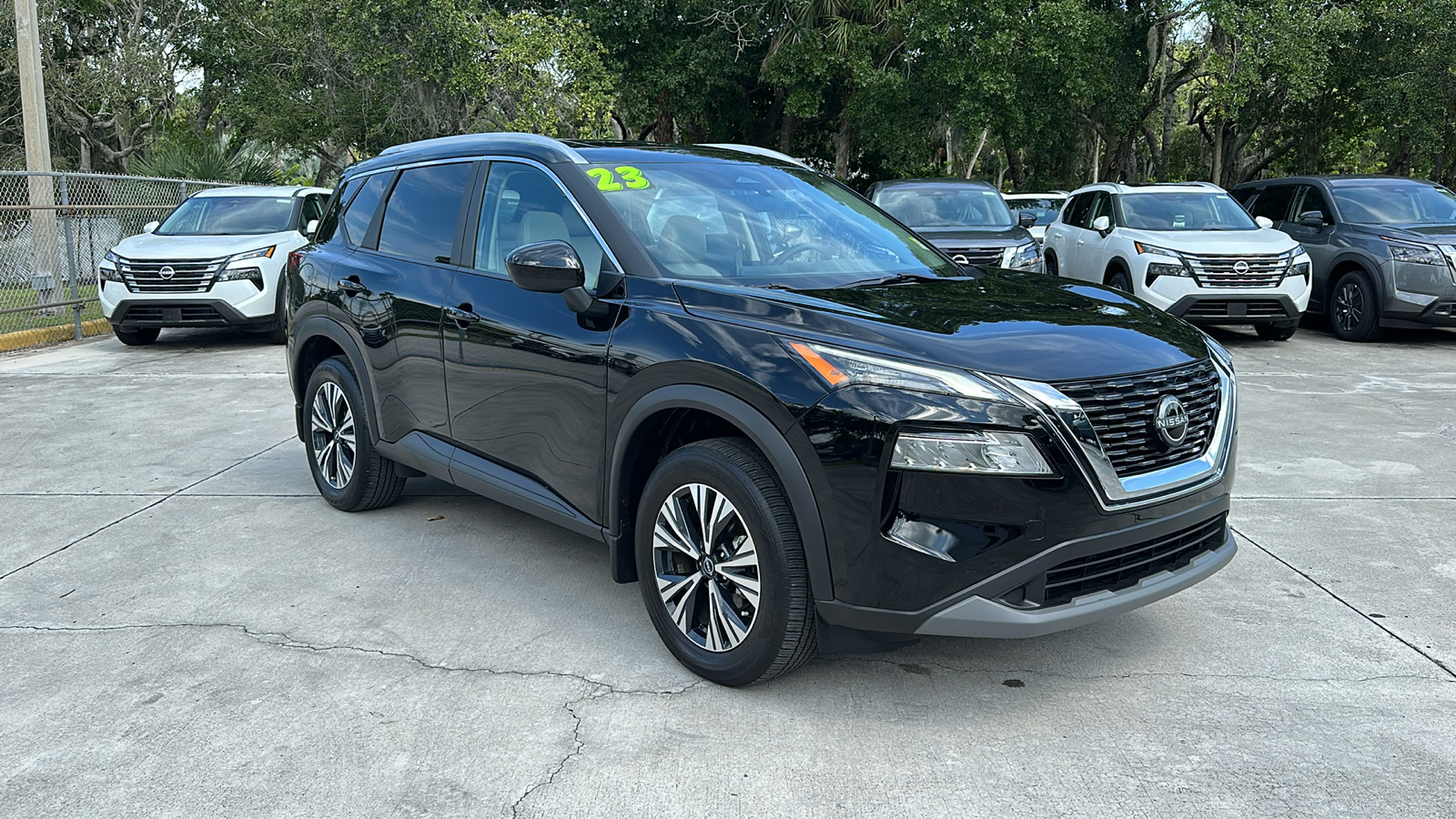 2023 Nissan Rogue SV 1