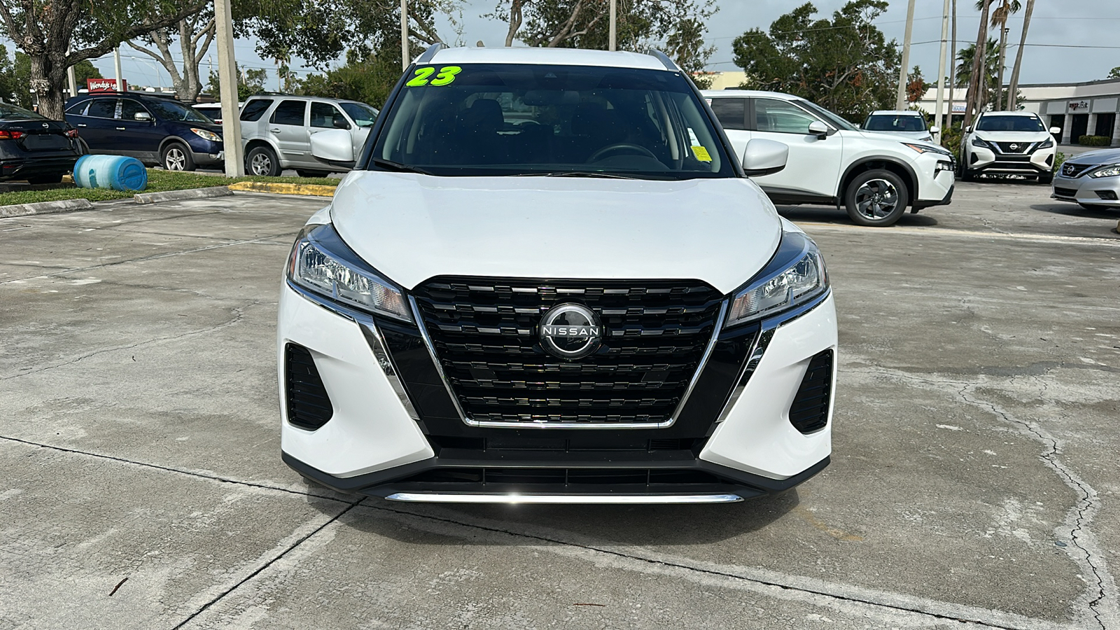 2023 Nissan Kicks SV 2