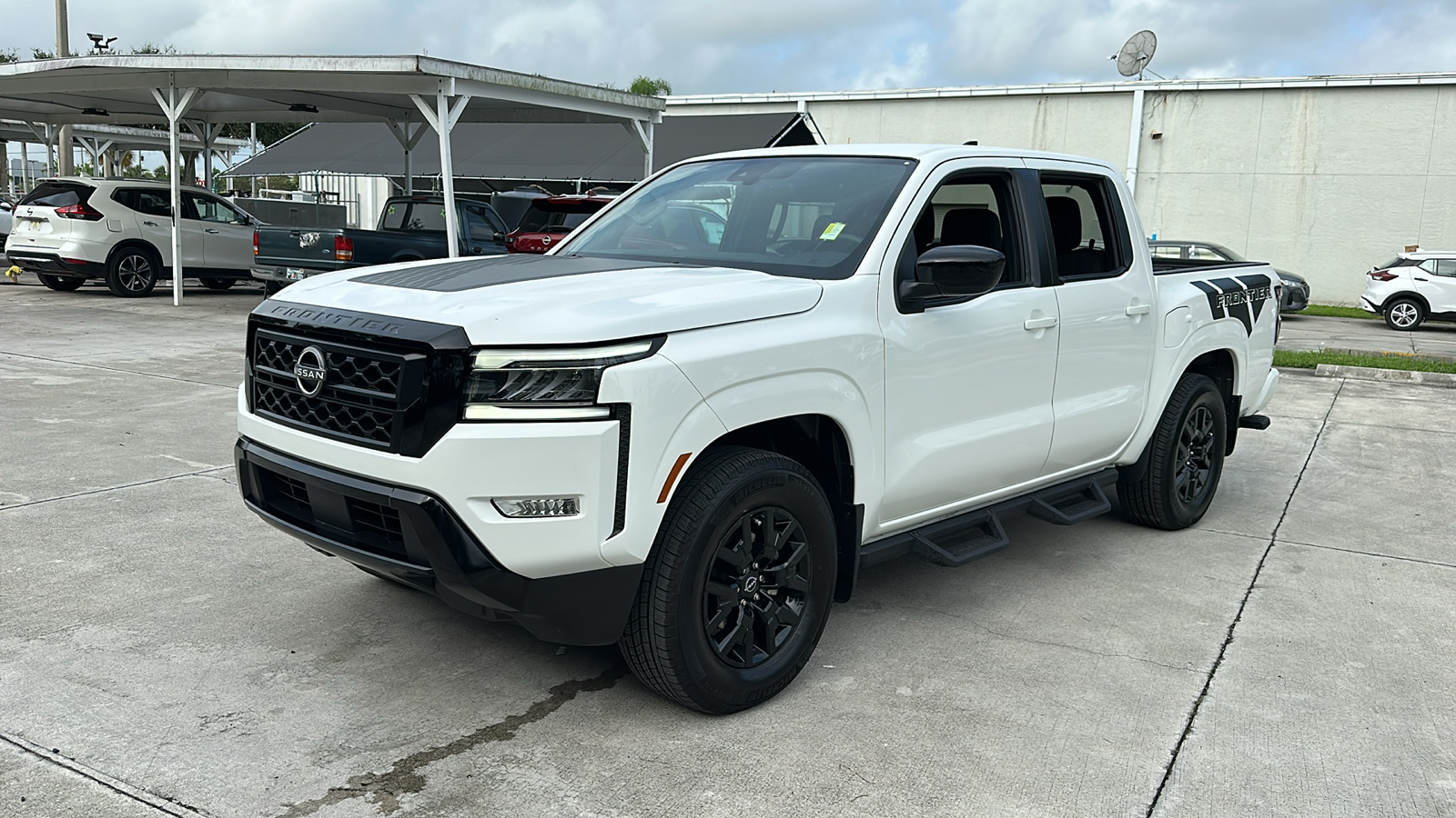 2023 Nissan Frontier SV 4