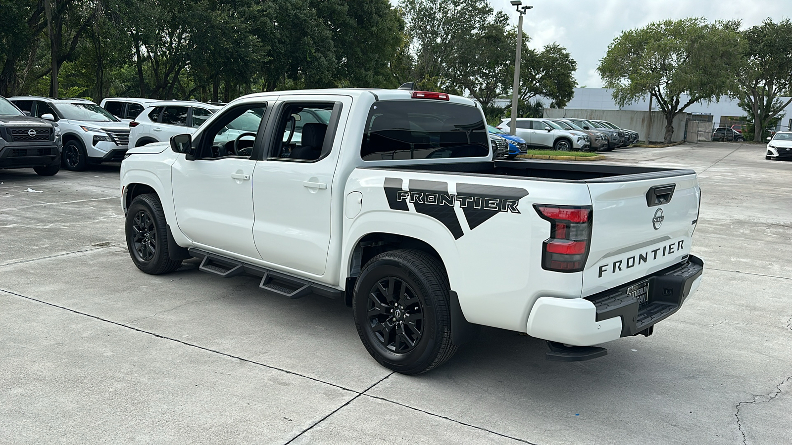 2023 Nissan Frontier SV 6