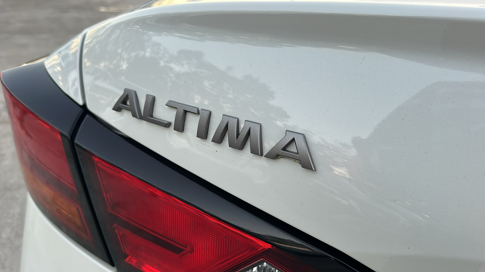 2023 Nissan Altima 2.5 SL 9